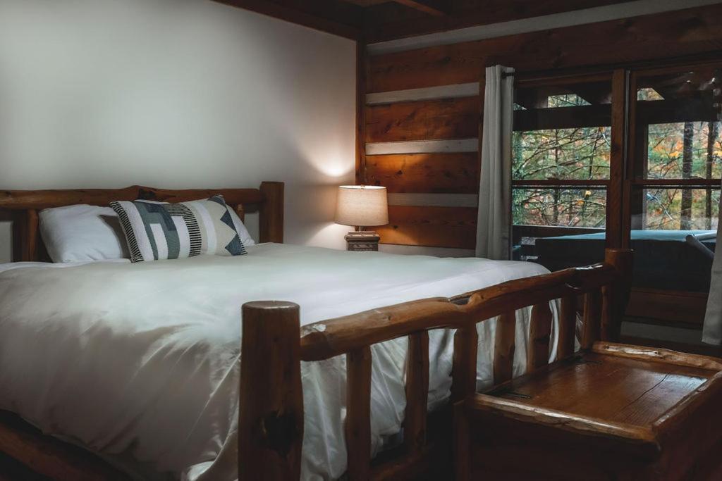 Deer Run Cabin At 36 North - Hot Tub Purlear Exterior foto