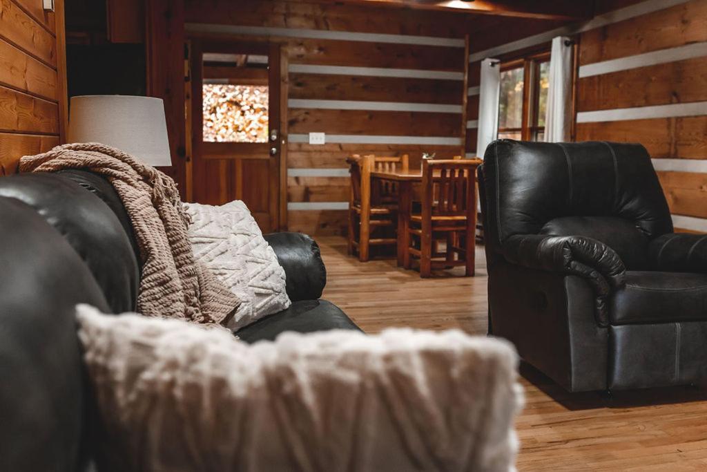 Deer Run Cabin At 36 North - Hot Tub Purlear Exterior foto